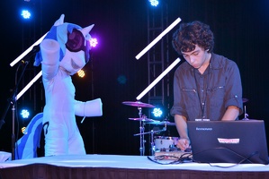 everfree northwest-ponystock-voodoopony-brawny buck-07062013-013