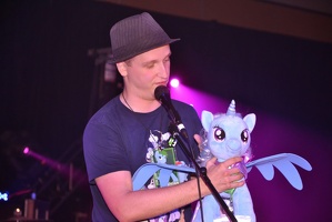 everfree northwest-saturday-ponystock-brawny buck-07052014-043