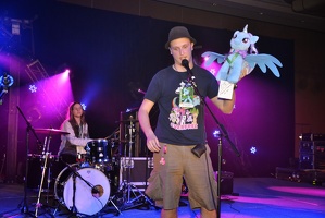 everfree northwest-saturday-ponystock-brawny buck-07052014-059