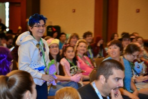 everfree northwest-sunday-whos line is it anypony-brawny buck-07062014-048