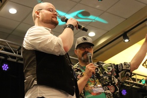 efnw-charityauction-schmarity-05132017-030