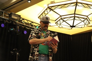 efnw-charityauction-schmarity-05132017-031