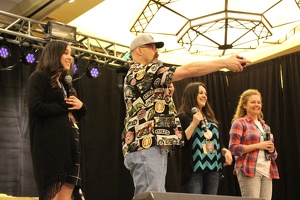 efnw-charityauction-schmarity-05132017-047