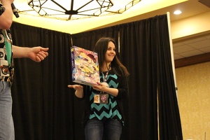 efnw-charityauction-schmarity-05132017-048