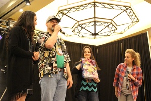 efnw-charityauction-schmarity-05132017-052