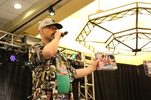 efnw-charityauction-schmarity-05132017-058