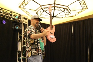 efnw-charityauction-schmarity-05132017-064