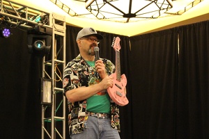 efnw-charityauction-schmarity-05132017-067