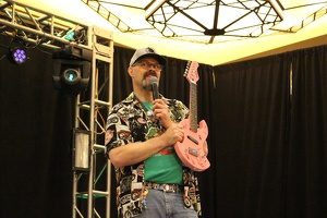 efnw-charityauction-schmarity-05132017-068