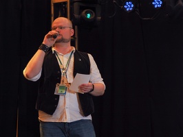 efnw-chartyauction-lhet-05132017-074