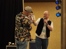 efnw-chartyauction-lhet-05132017-084