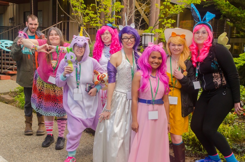 efnw-cosplayphotoshoot-brawny-05132017-006.jpg