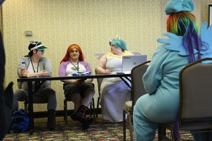 efnw-suitedforsuccess-schmarity-05132017-006